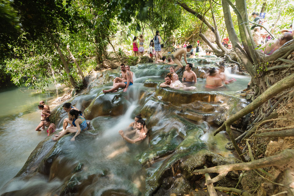 น้ำตกร้อน (Hot Spring Waterfall) Unseen Thailand อีกแห่งของกระบี่